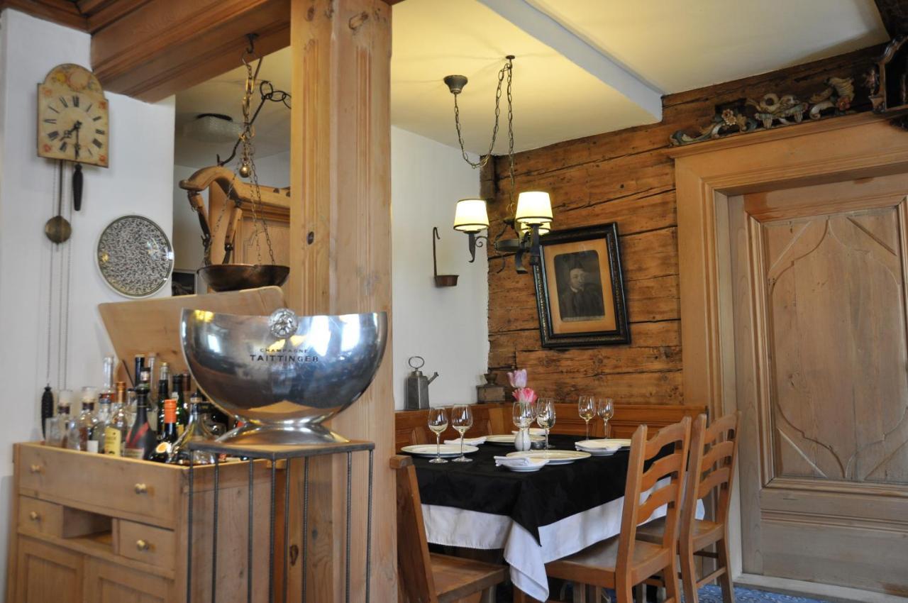 Casa Toedi Restaurant Hotel Trun المظهر الخارجي الصورة